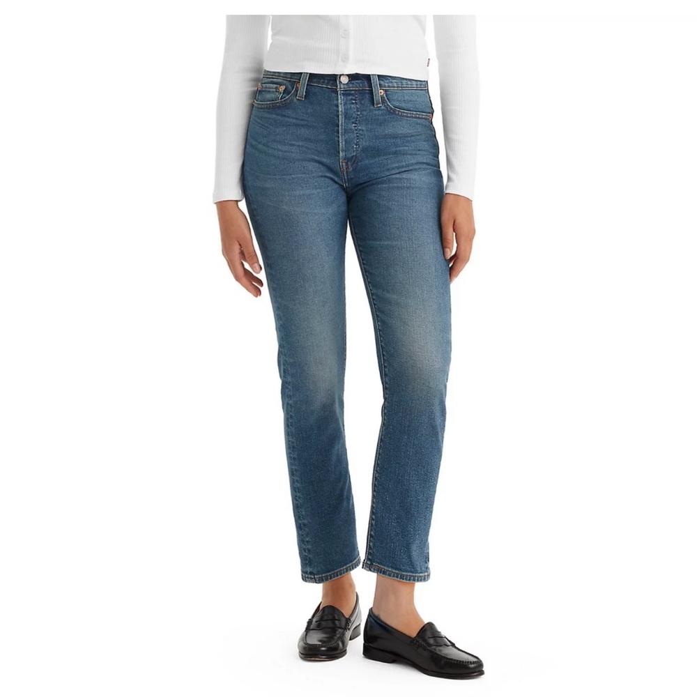 Levi's Blue Straight Leg Jeans with Classic Fit - size 32 maximum effort wash